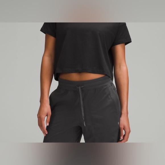 Cates T-shirt Cropped - Picture 1 of 1